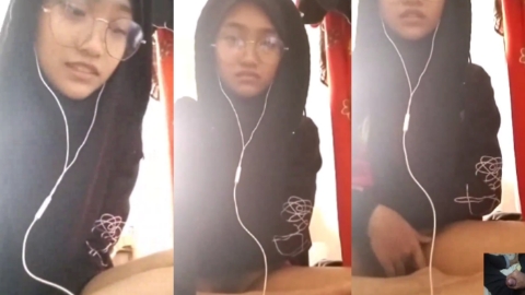Bokep Vcs Aisyah Abg Smp Jilbab Malay Cantik Sange